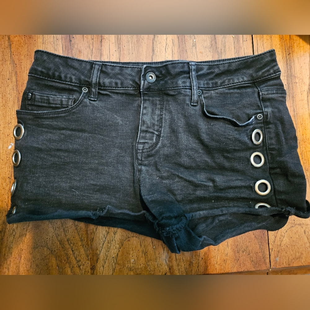 Blackheart shorts size 11
